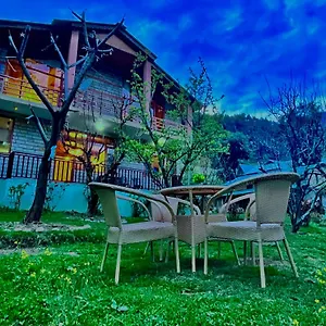 Tea Estate And - Away From Hustle Hotel Munnar